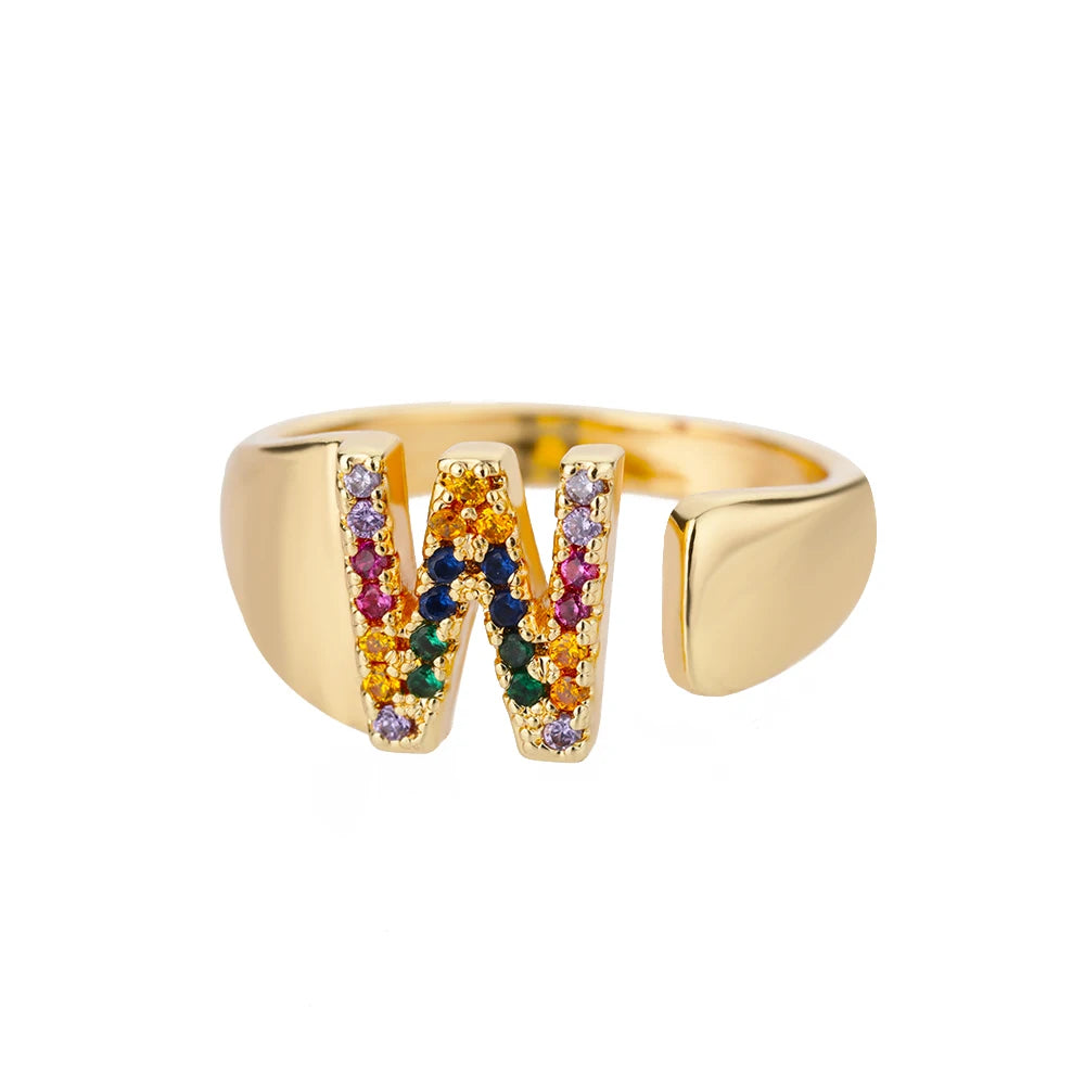 Anillos de letras con circonita arcoíris