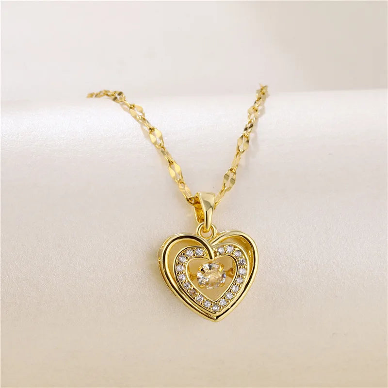 Lindo collar con colgante de corazón