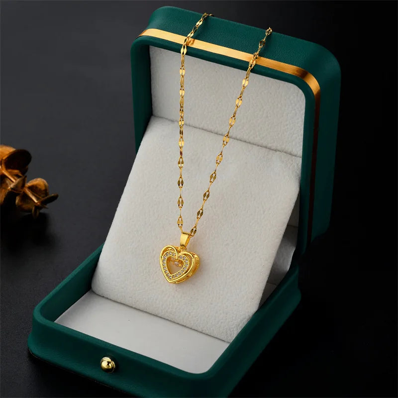 Lindo collar con colgante de corazón